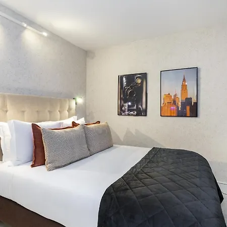 Whome Lisbon's Kept Secret: 2-bed W/ac & Patio * Lisbon